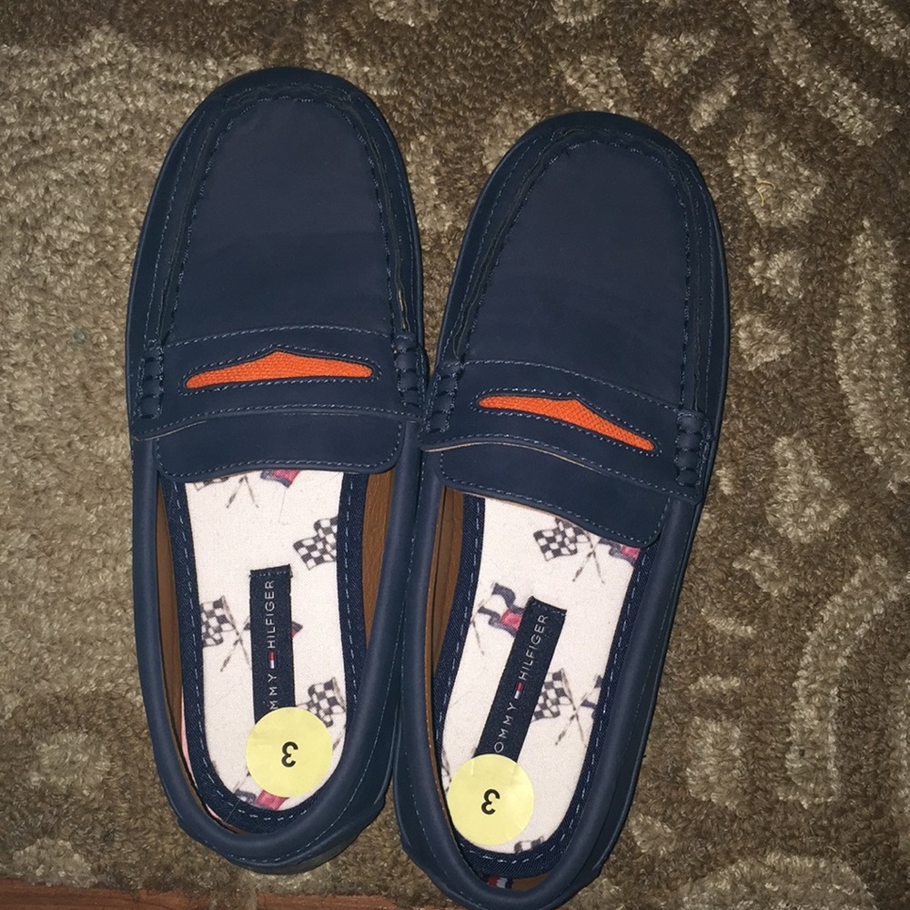 Tommy Hilfiger boys navy loafers